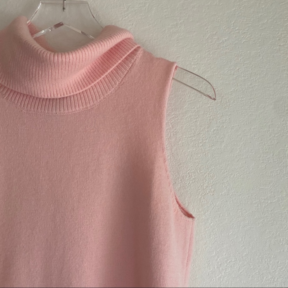 CARMEN MARC VALVO pink rollneck sleeveless sweater - Picture 1 of 12